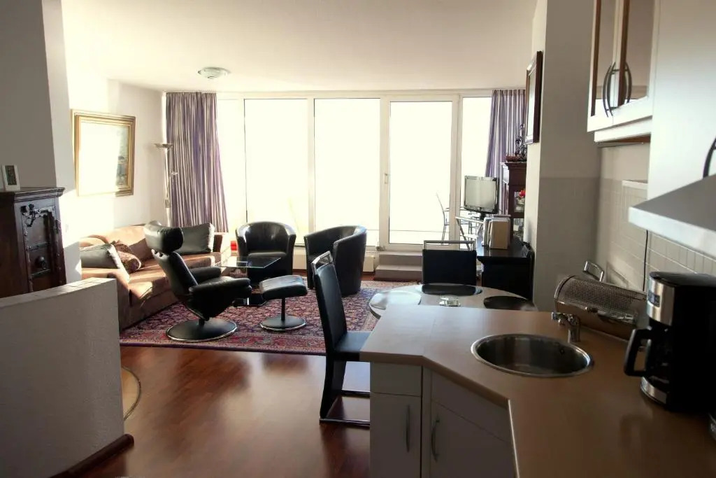Apartment 92