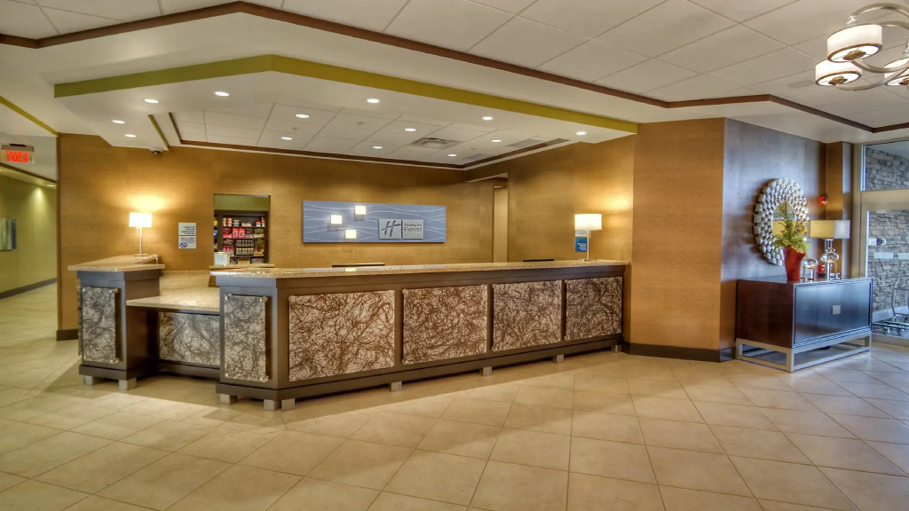 Holiday Inn Express & Suites Pittsburgh SW/Southpointe by IHG