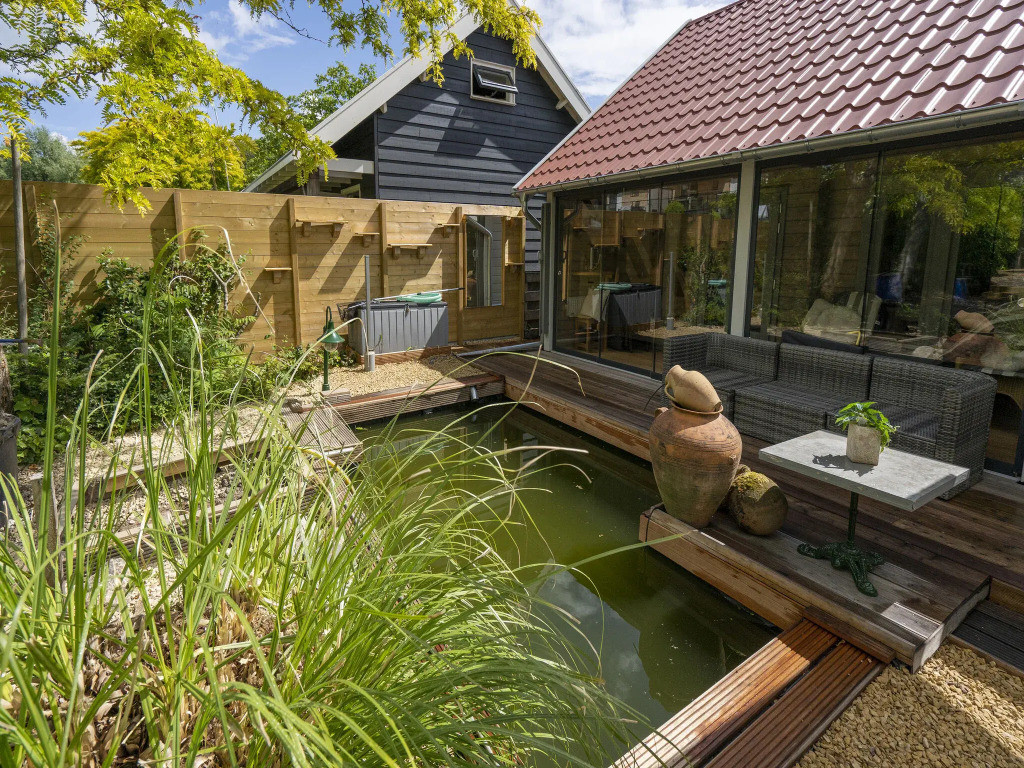 Modern chalet in Wilhelminadorp with private terrace