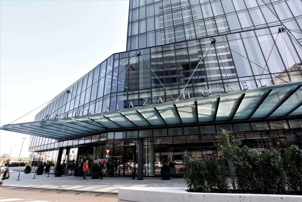 Grand Plaza Hotel & Congress Center