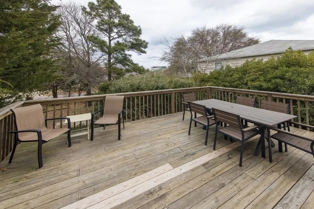 North End Paradise 3 Bedroom Home by Redawning