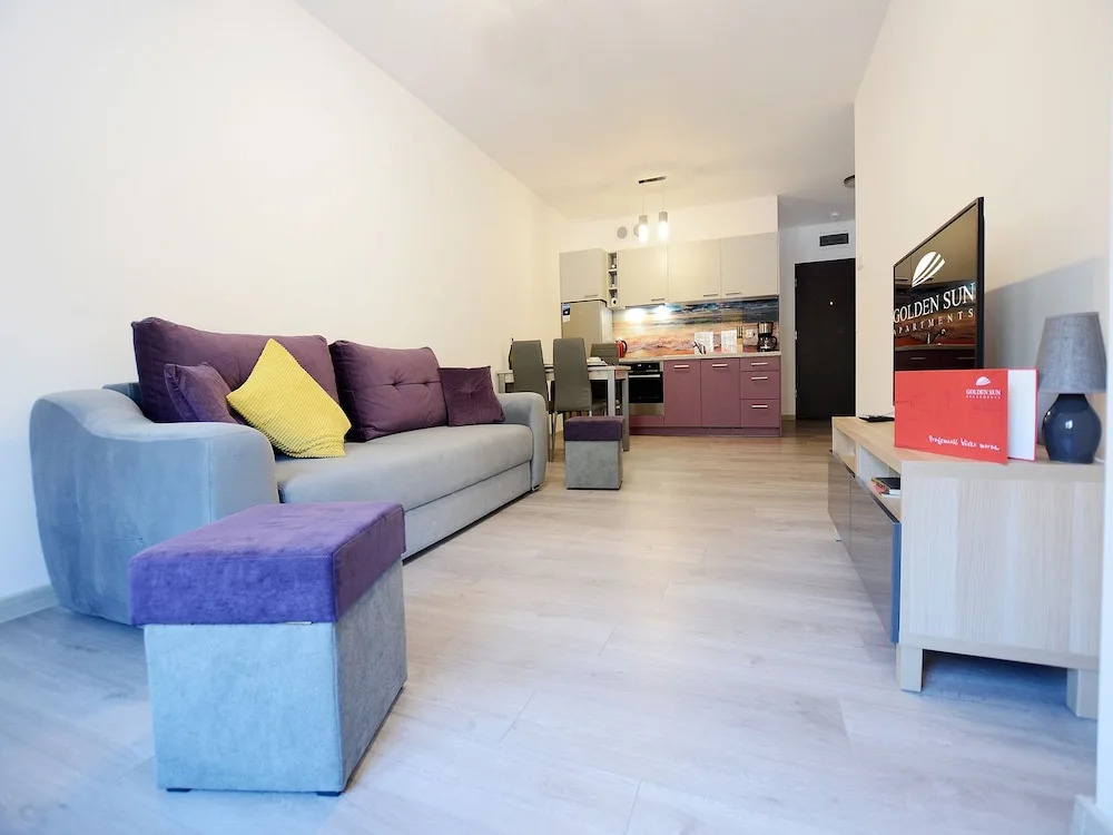 Golden Sun Apartments- Polanki
