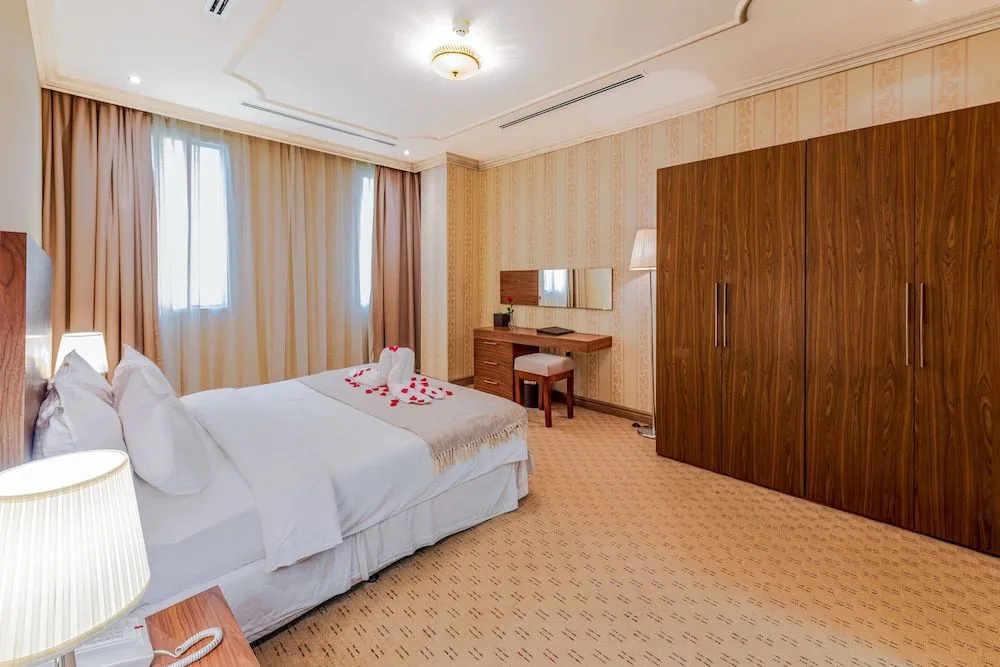 Al Sadd Suites Hotel