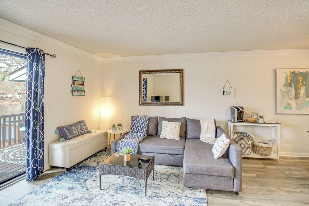 Lake Desoto Gem w/ Private Dock & Resort Perks