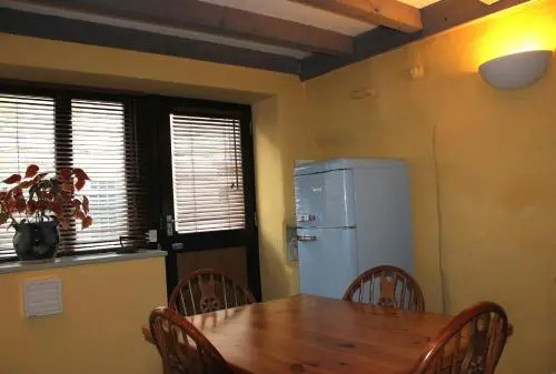 Alston Art Apartments