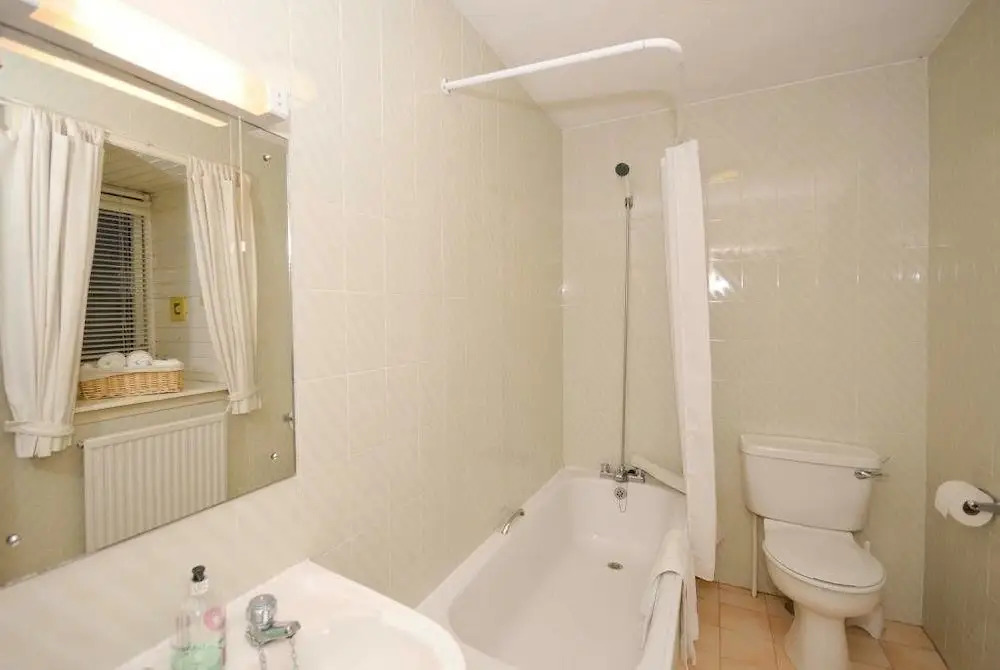 Ferrybridge Hotel