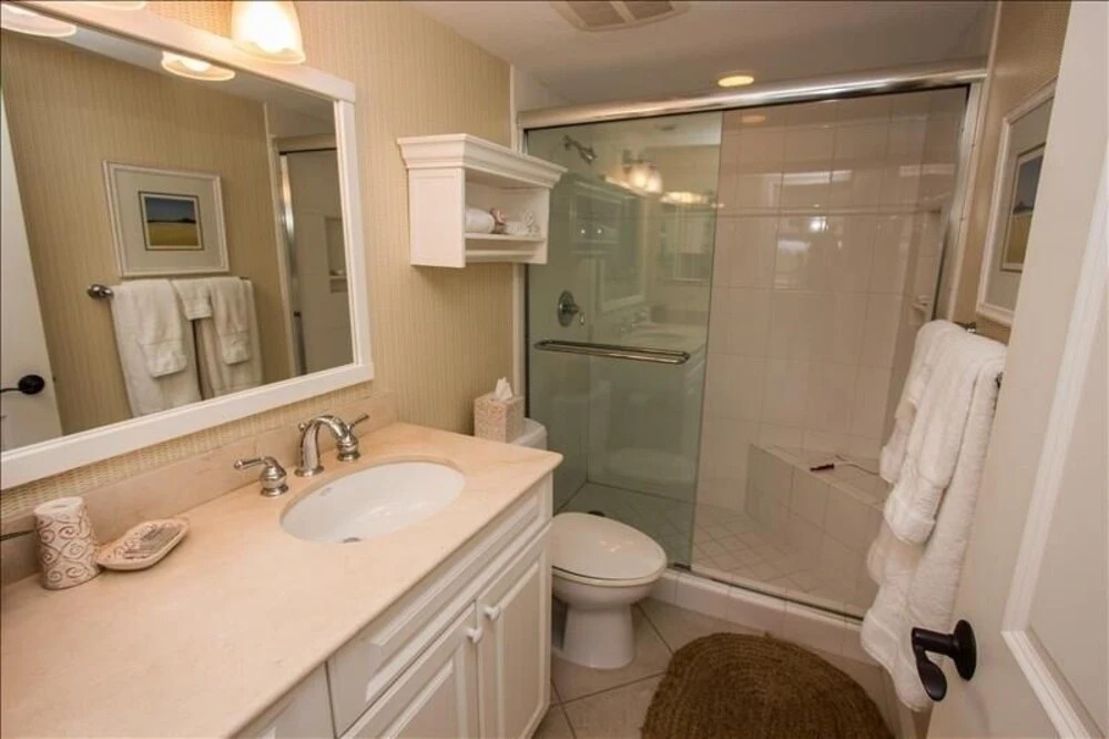 Sst3-703 - South Seas Tower 2 Bedroom Condo by Redawning