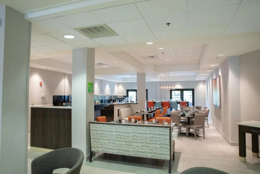 Holiday Inn & Suites Raleigh Cary by IHG