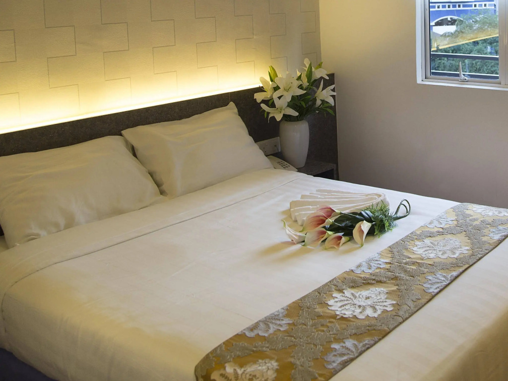 Canary Hotel