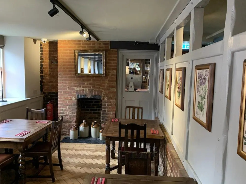 The Rose And Crown