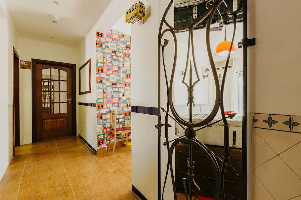Santos Hostel - Lisbon