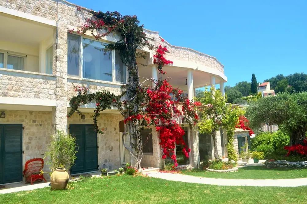 House Lemoni, Apartment A With Terrace and Balcony - Pelekas, Corfu