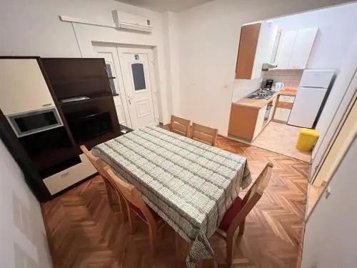 Apartments Pičuljan