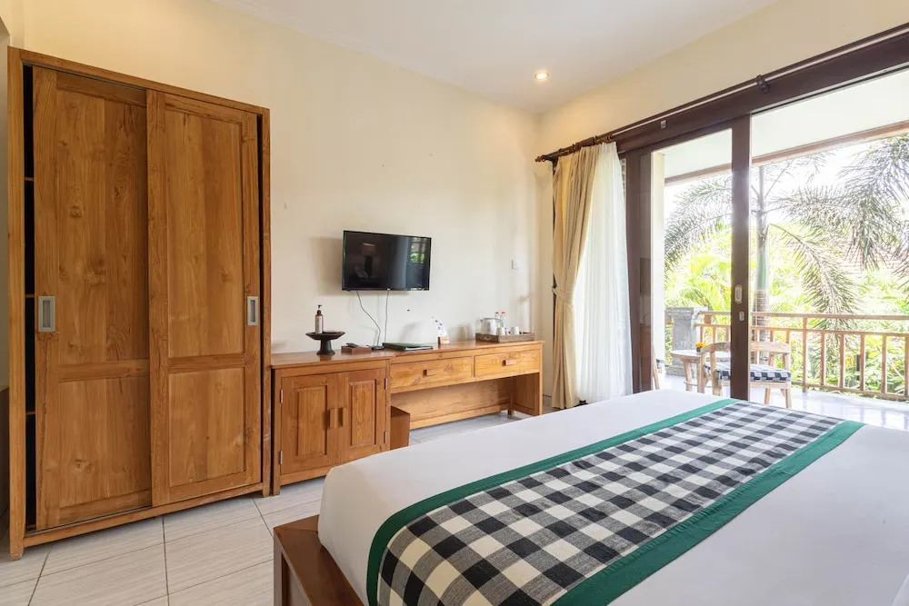 Номер Superior с видом на воду в Meruhdani Boutique Hotel Ubud