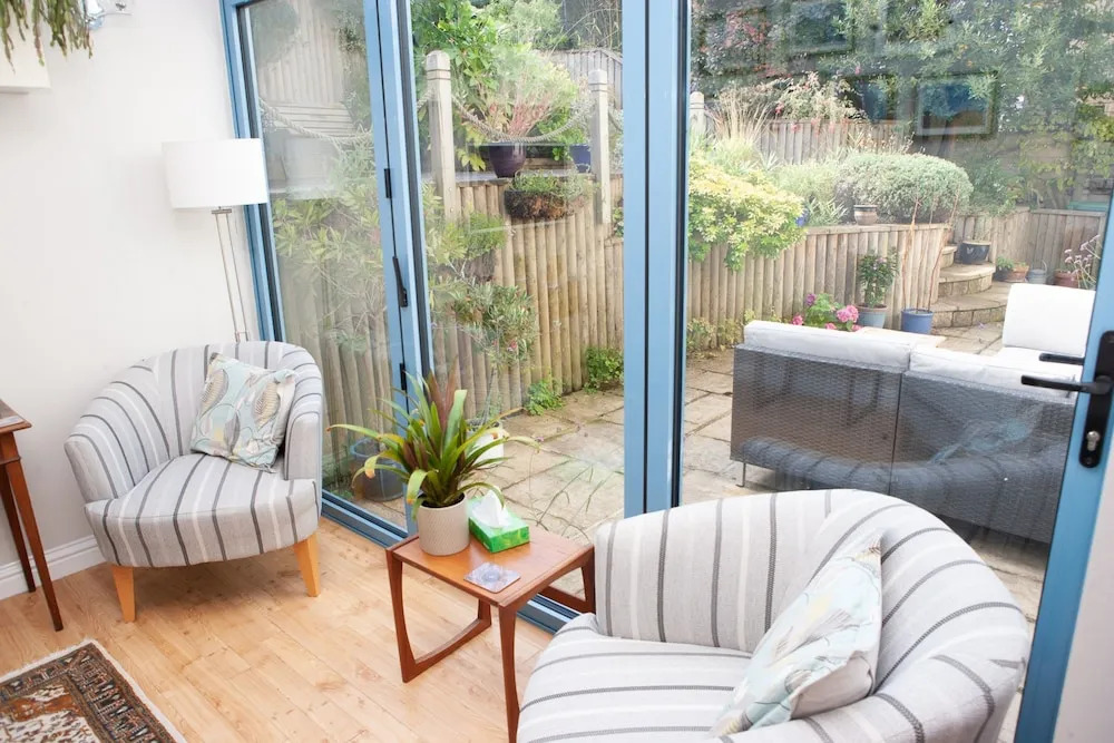 4 Bedroom House in Village Edge of Bath