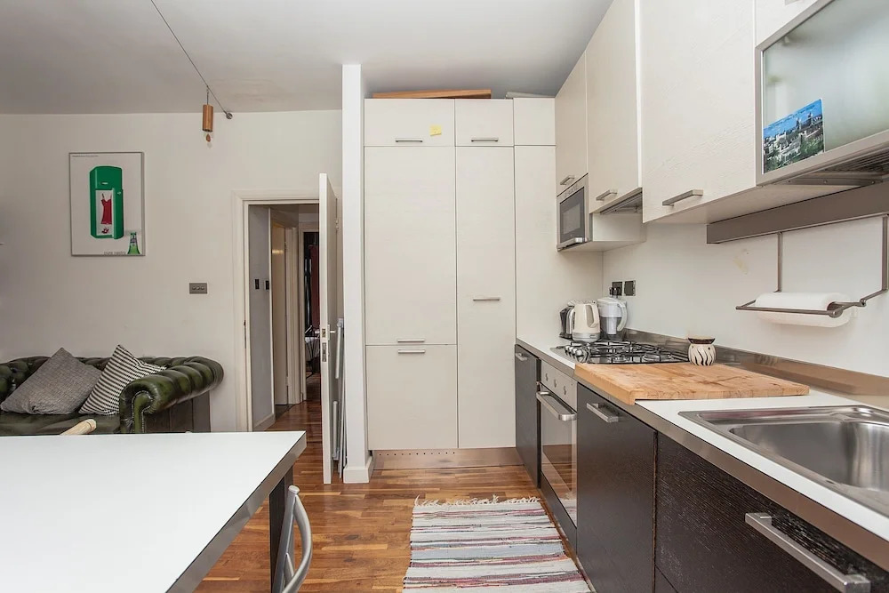 2 Bedroom Flat Near Notting Hill