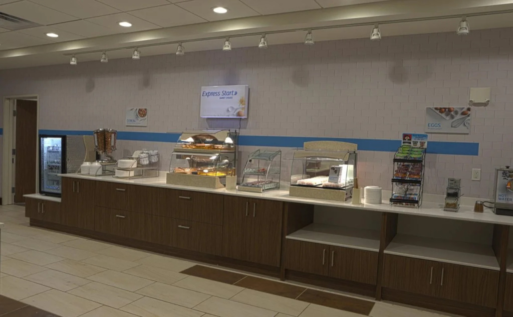 Holiday Inn Express & Suites Monroe by IHG