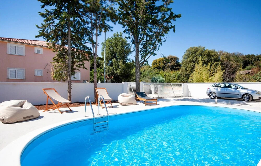Nice Home In Barbariga
