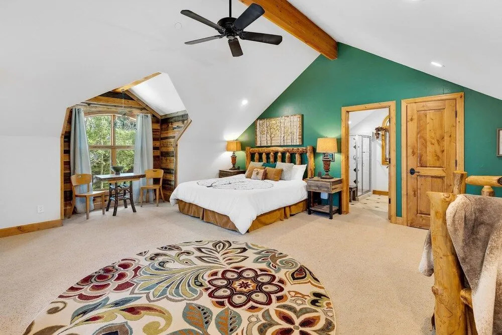 Majestic Lodge Retreat Amenities & Views