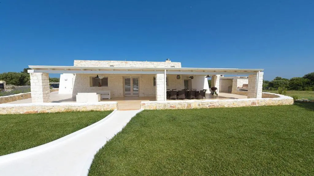 WHITE STONE HOUSE 6&1, Emma Villas