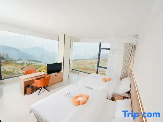 Yuanyang Azheke Colorful Terraced Fields Scenic Homestay (Sisutai)