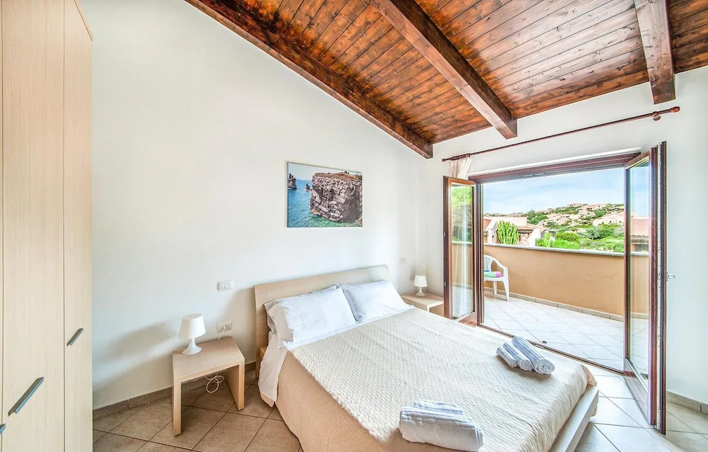Beautiful Apartment in Trinita´d´agultu OT With 1 Bedrooms, Wifi and Outdoor Swimming Pool