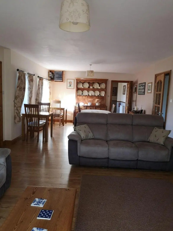 White Cottage B and B