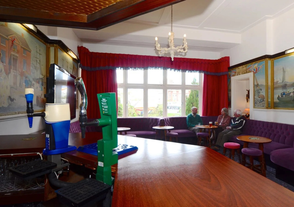 Whitehall Hotel