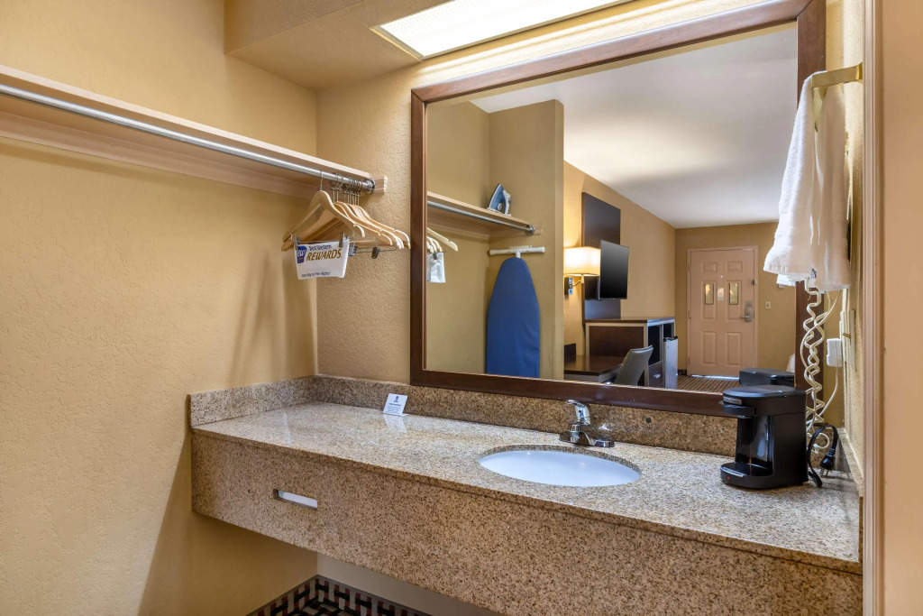 Best Western Bradford Inn