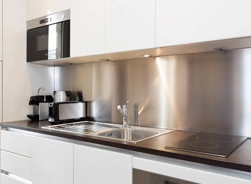1 Bedroom in Front of the Palais!