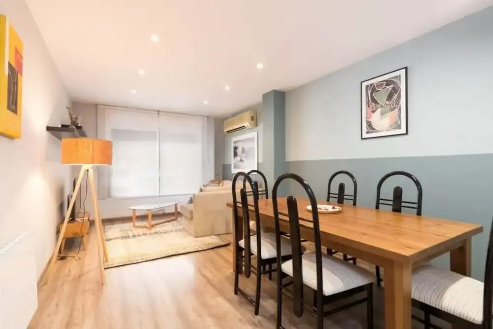 Cozy 2 Bed Apt Near Sagrada Familia