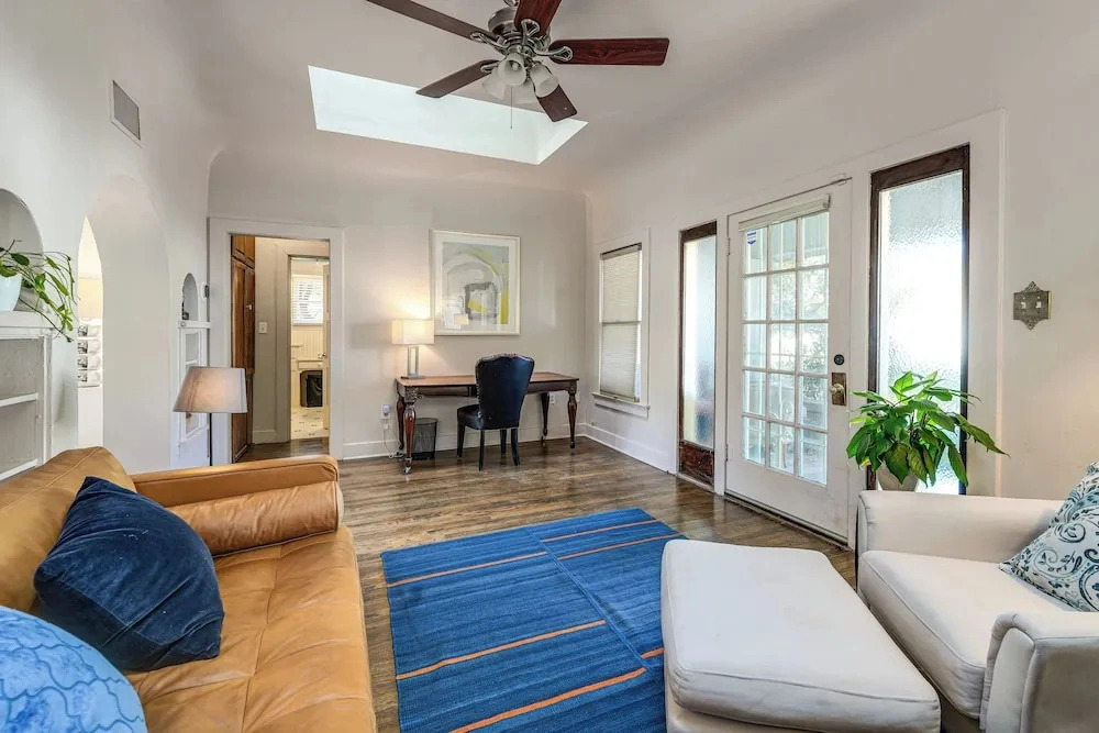 2 Mi to Downtown: Pet-friendly Home in Phoenix