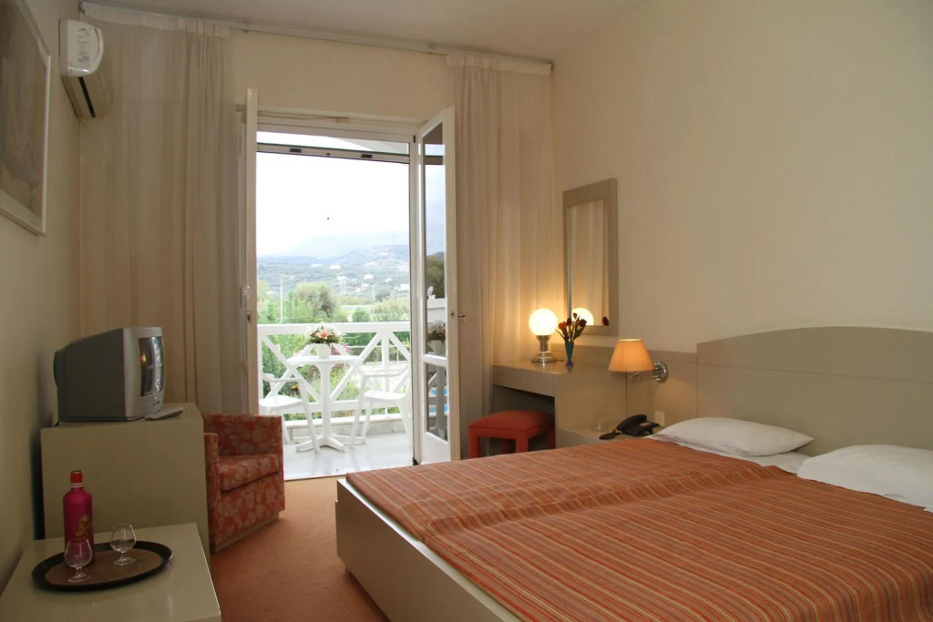 Mantenia Hotel