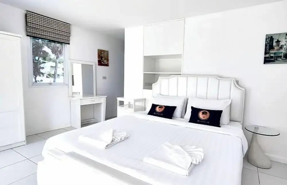 Roomquest Utopia Kata and Residence