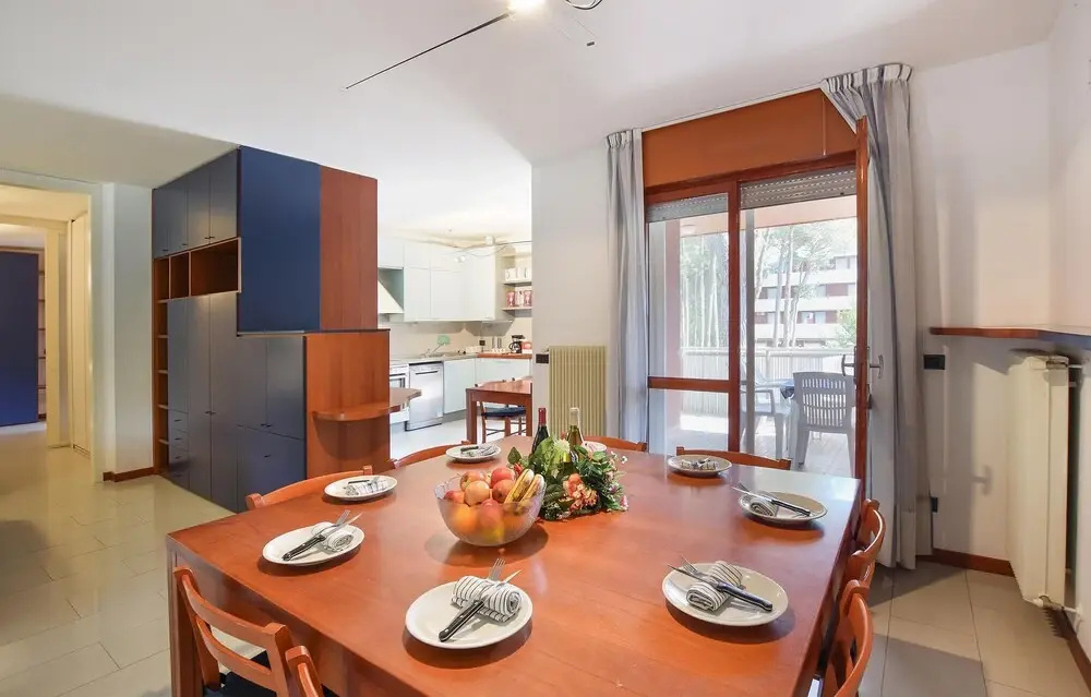 Awesome Apartment in Lignano Sabbiadoro With Outdoor Swimming Pool, Wifi and 4 Bedrooms