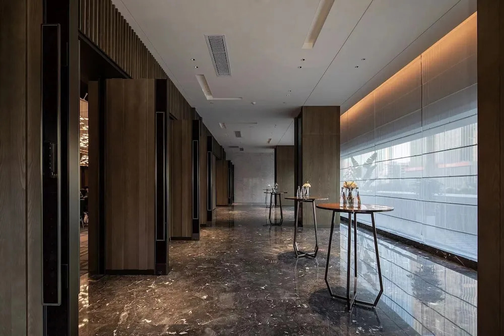 Imperial Traders Elong Hotel