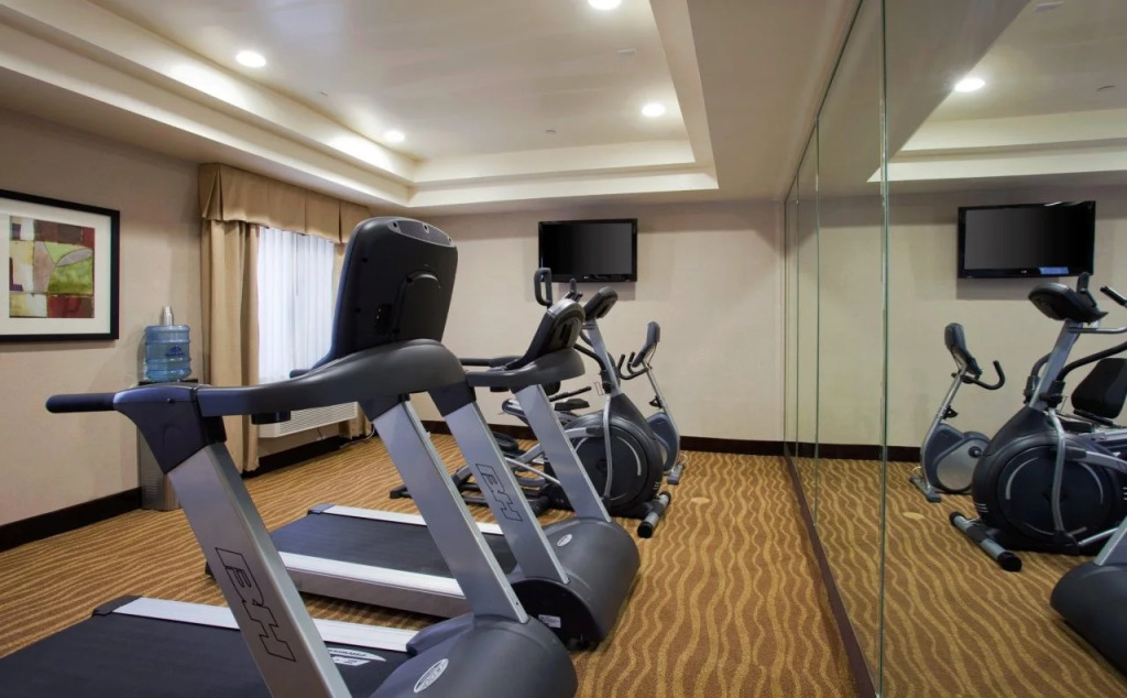 Holiday Inn Express Hotel & Suites Los Angeles Airport Hawthorne by IHG