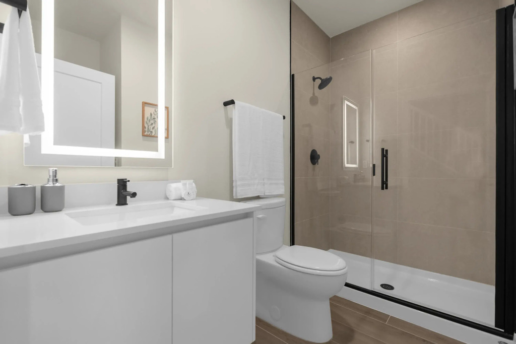 Upstay - Townhouse with Private Pool and Foosball, Clermont
