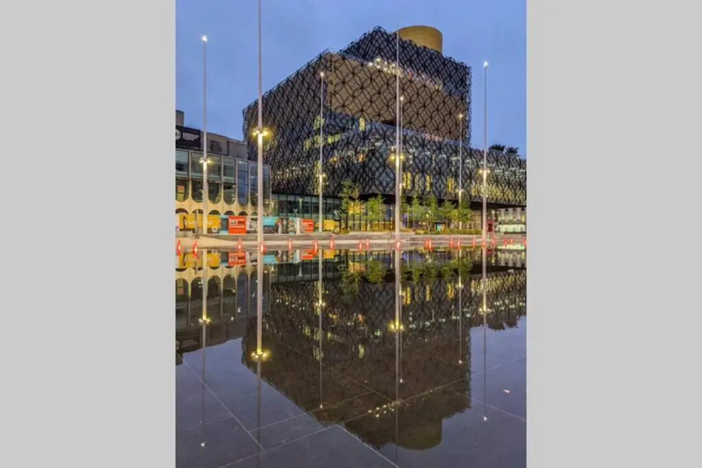 Central 4 bed house by Elite Breaks Serviced Accommodation Birmingham With Free Parking Sleeps upto 8
