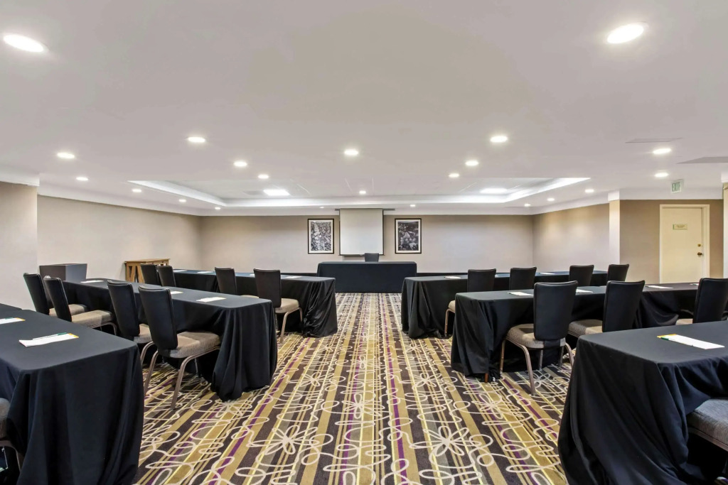 La Quinta by Wyndham Boston-Andover
