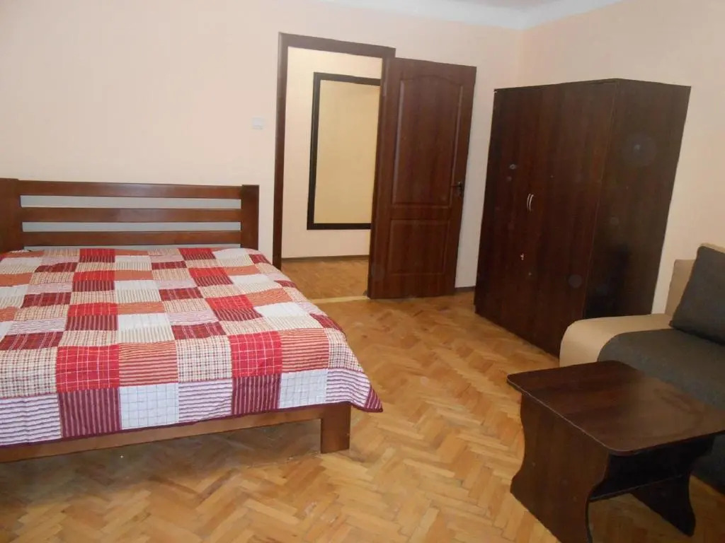 Apartament on Virmenska 12\10