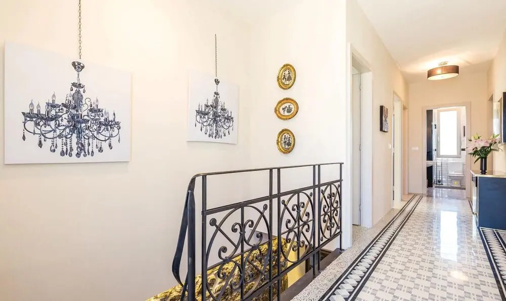 Amazing Home in Icici With Wifi and 5 Bedrooms