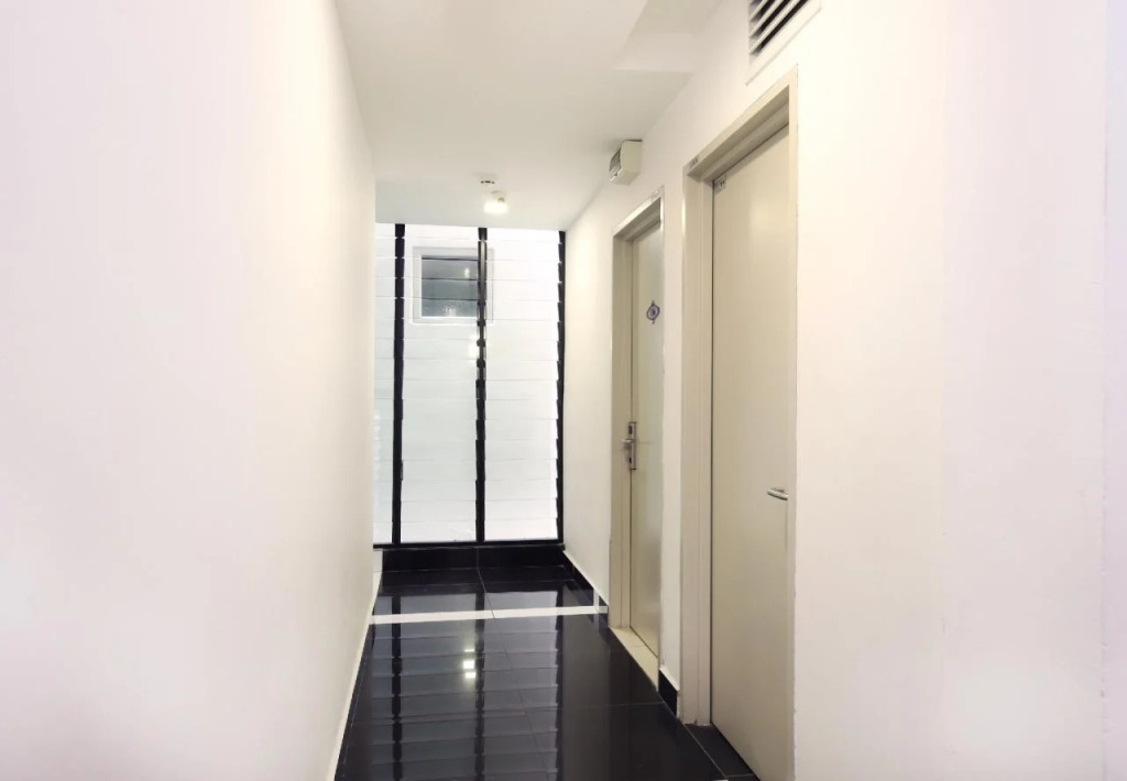 Iris Hotel