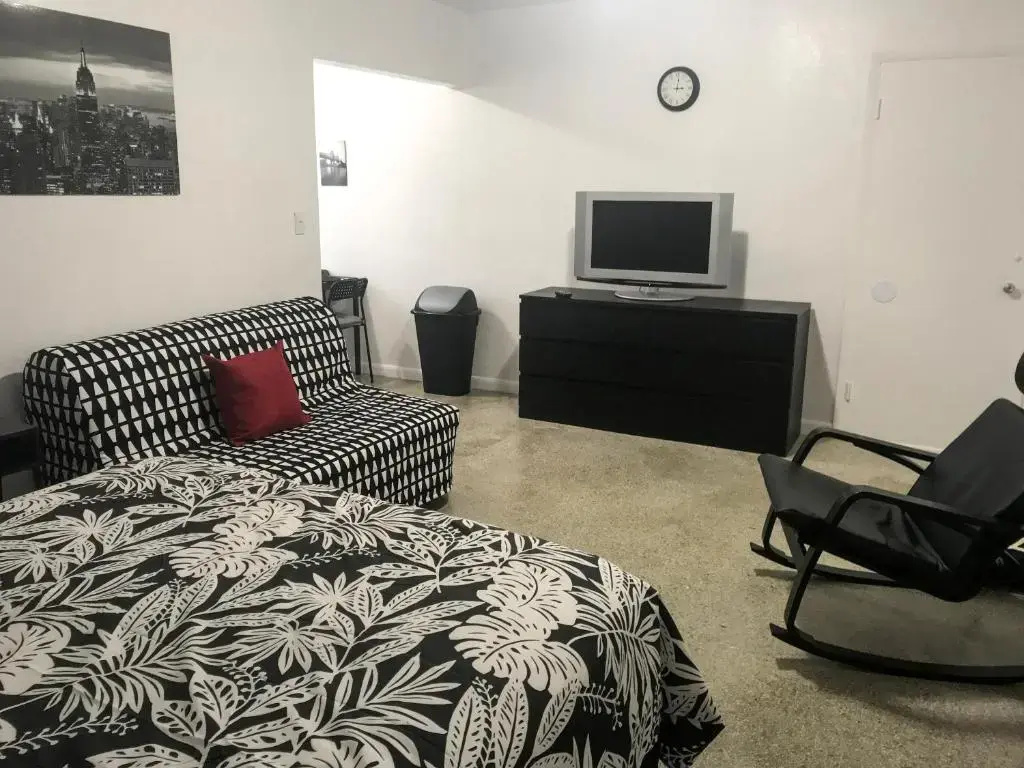 Green Seas Motel
