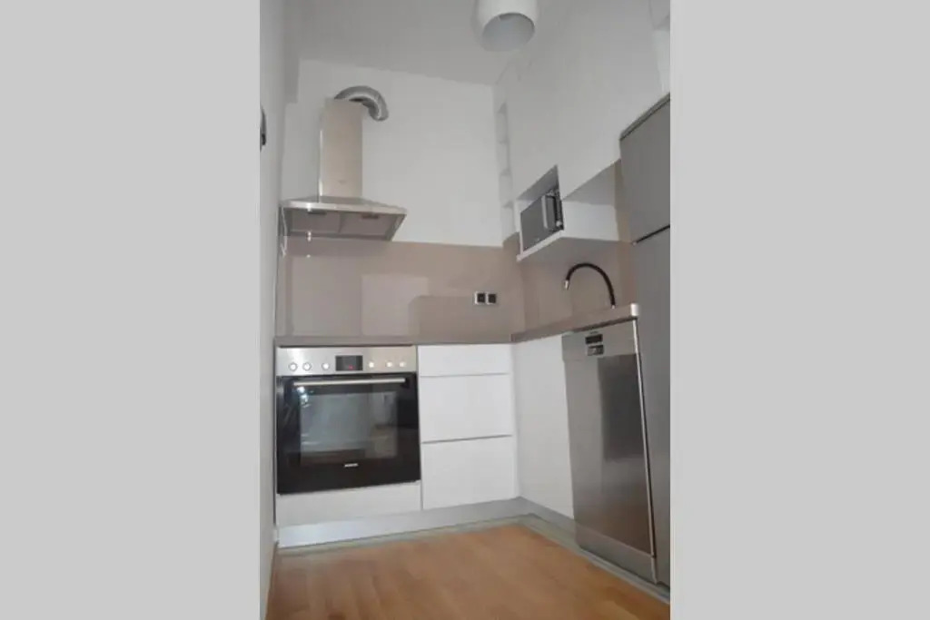 Comfy New Apartment