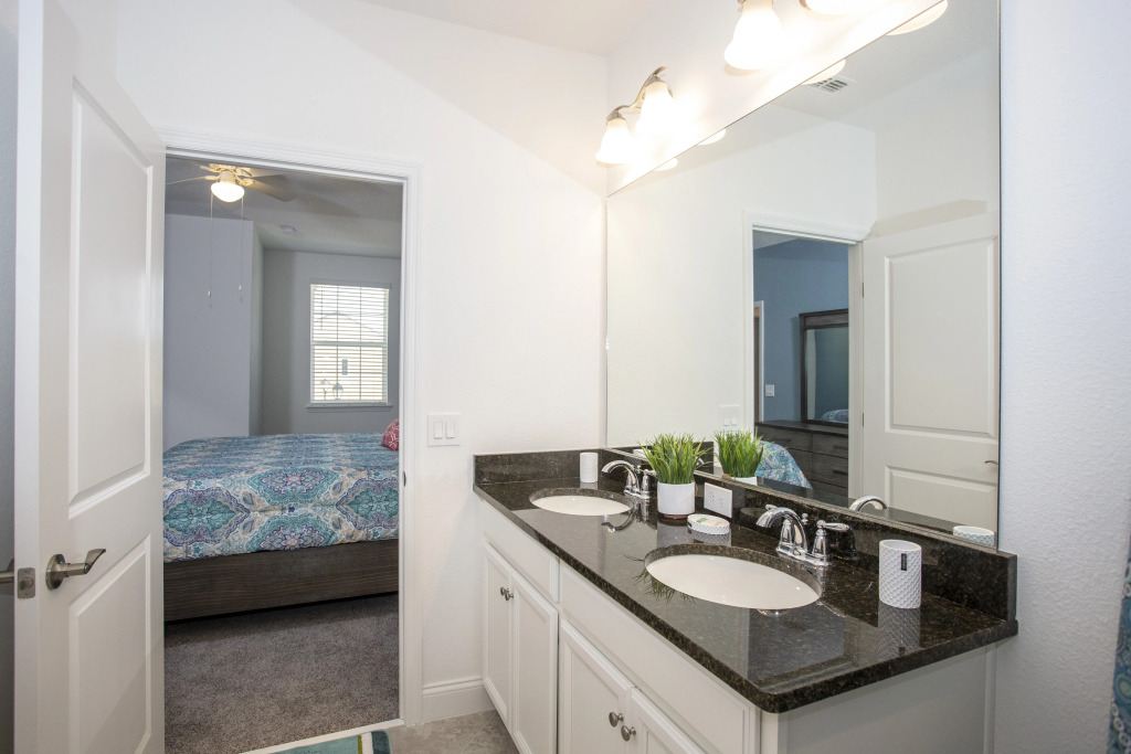 Festival Resort 5 Bd Home w/ Screened Pool Close to Disney 174