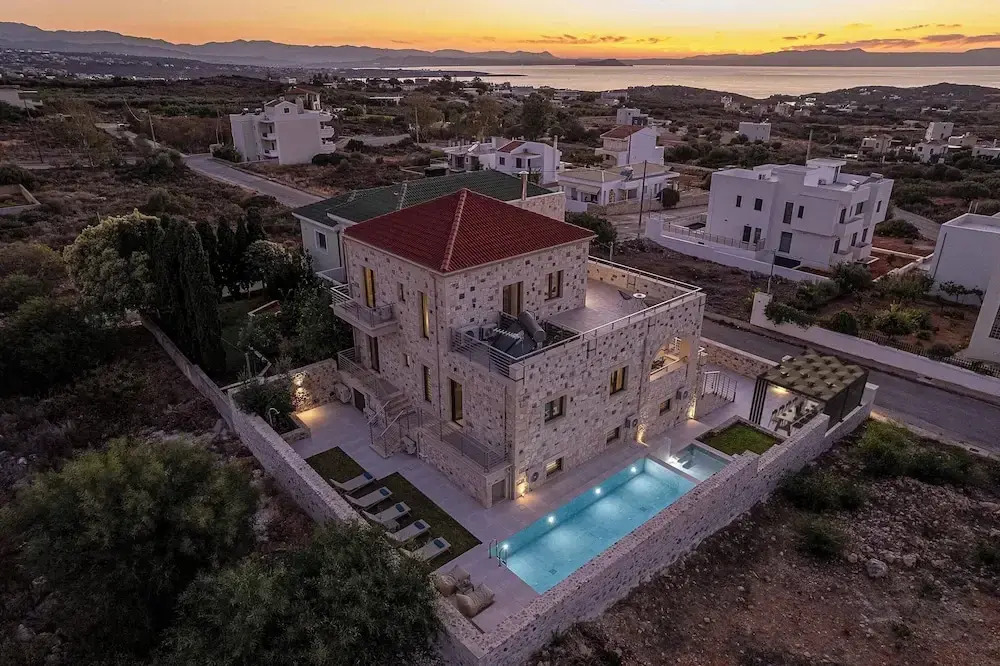 Luminus Arcus Villa I Modern villa with a private pool