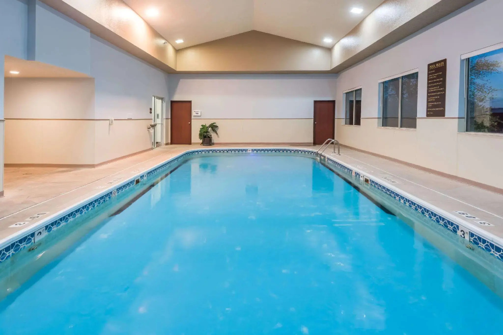 Seasons Inn & Suites Highland