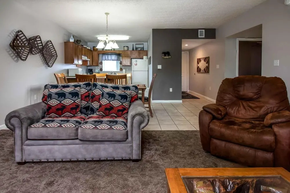 Whispering Pines 634