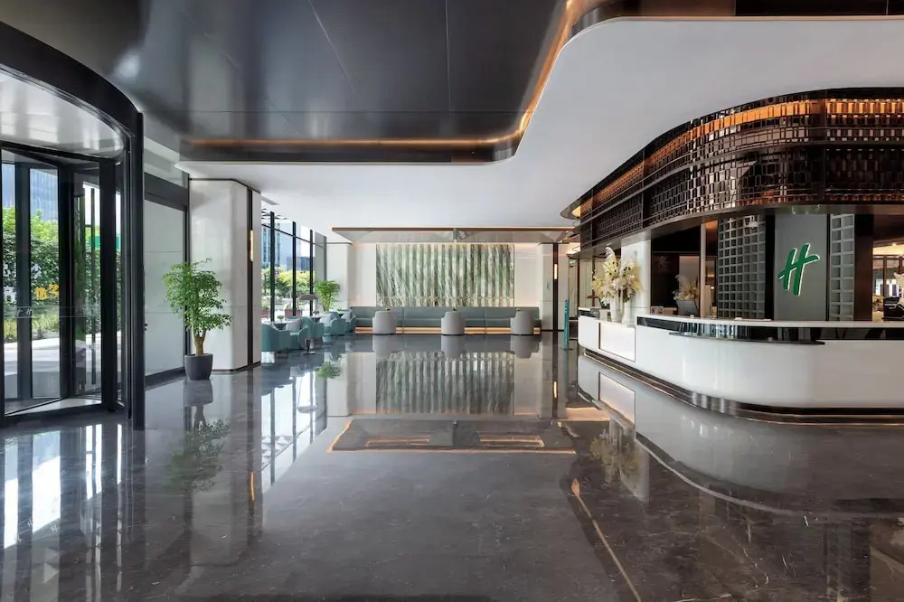 Holiday Inn & Suites Shanghai Changfeng by IHG